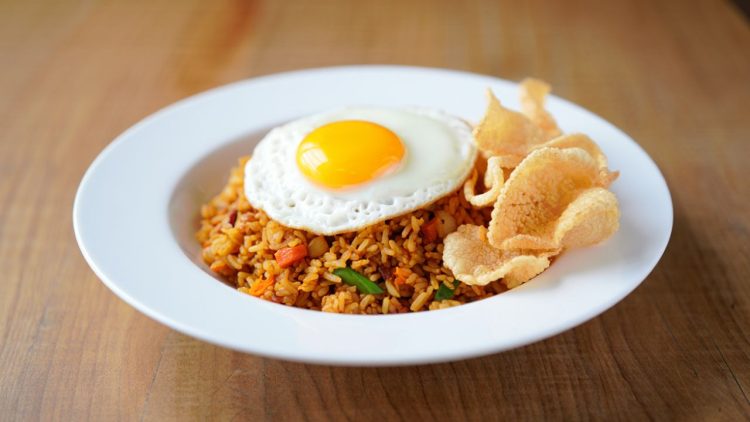 Nasi Goreng Rumah PL: Kenikmatan yang Menggugah Selera di Jantung Cilacap